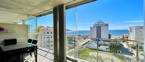 Terraza con vistas al mar