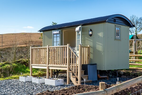 Scalderskew Shepherds Hut, Gosforth, Seascale, Western Lake District