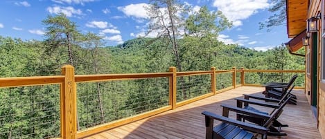 Smokey Peak Inn's deck with stunning views