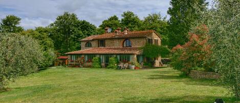 Außenseite Ferienhaus [Sommer]