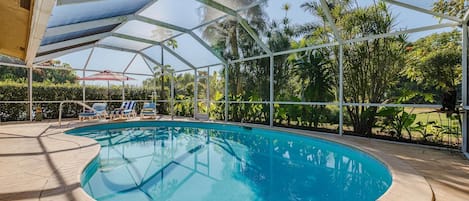 3 bedroom vacation rental with unheated pool