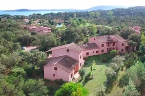 Extérieur maison de vacances [été]