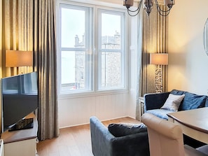 Living area | Inchkeith View, Edinburgh