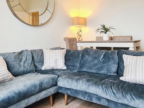 Living room/dining room | Inchkeith View, Edinburgh