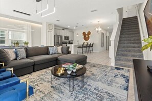 18-5007WindermereAve(15)