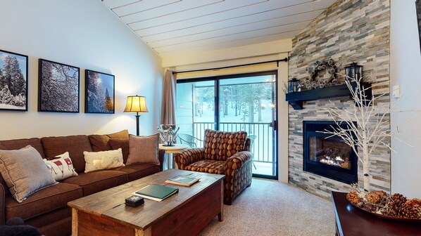 Living Room, Indoors, Room, Couch, Furniture