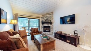 Living Room, Room, Indoors, Couch, Furniture