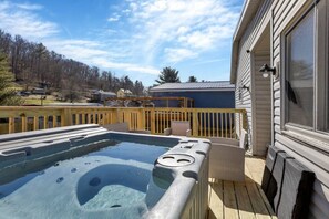 Hot tub on back deck