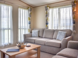 Living area | The Endeavour - Flask Country Lodges, Robin Hood’s Bay