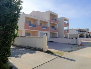 Apartment building