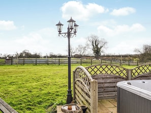 Hot tub | Holmfield, Sloothby