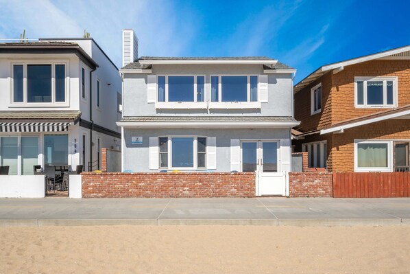 3 Bedroom Single Family Home on the Boardwalk.