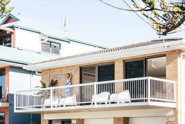 Burleigh Unit 1 - Yamba beachside accommodation - Front facade
