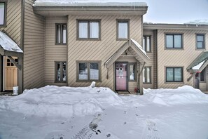 Townhome Exterior | Driveway Parking (2 Vehicles)