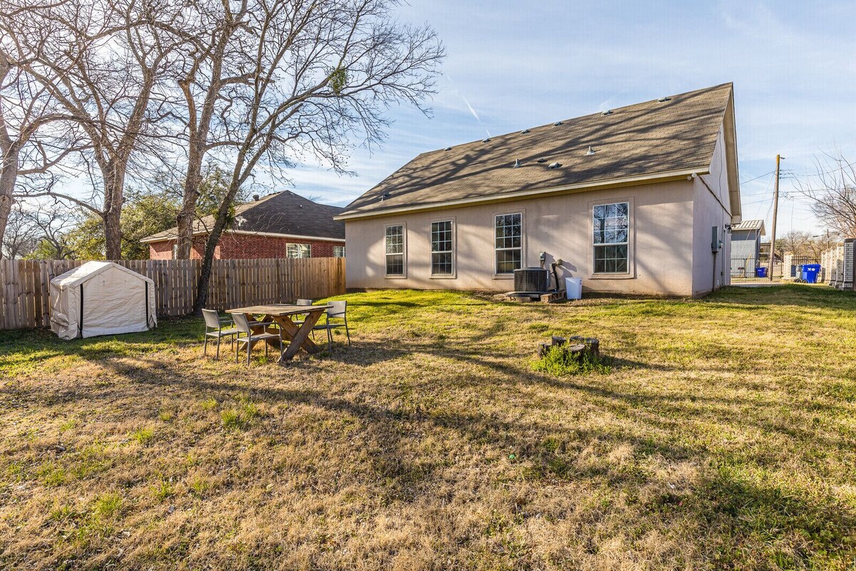 The Cozy Shack near Magnolia and Baylor University