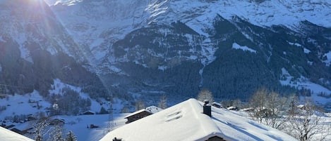 Ciel, Montagne, Neige, Nuage, Blanc, Lumière, La Nature, Pente, Bâtiment, Montagnes Relief