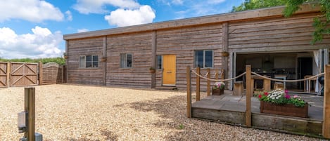 Entrance and courtyard,  Old Stables, Bolthole Retreats