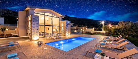 Moonlight Villas | HotelPraxis Group