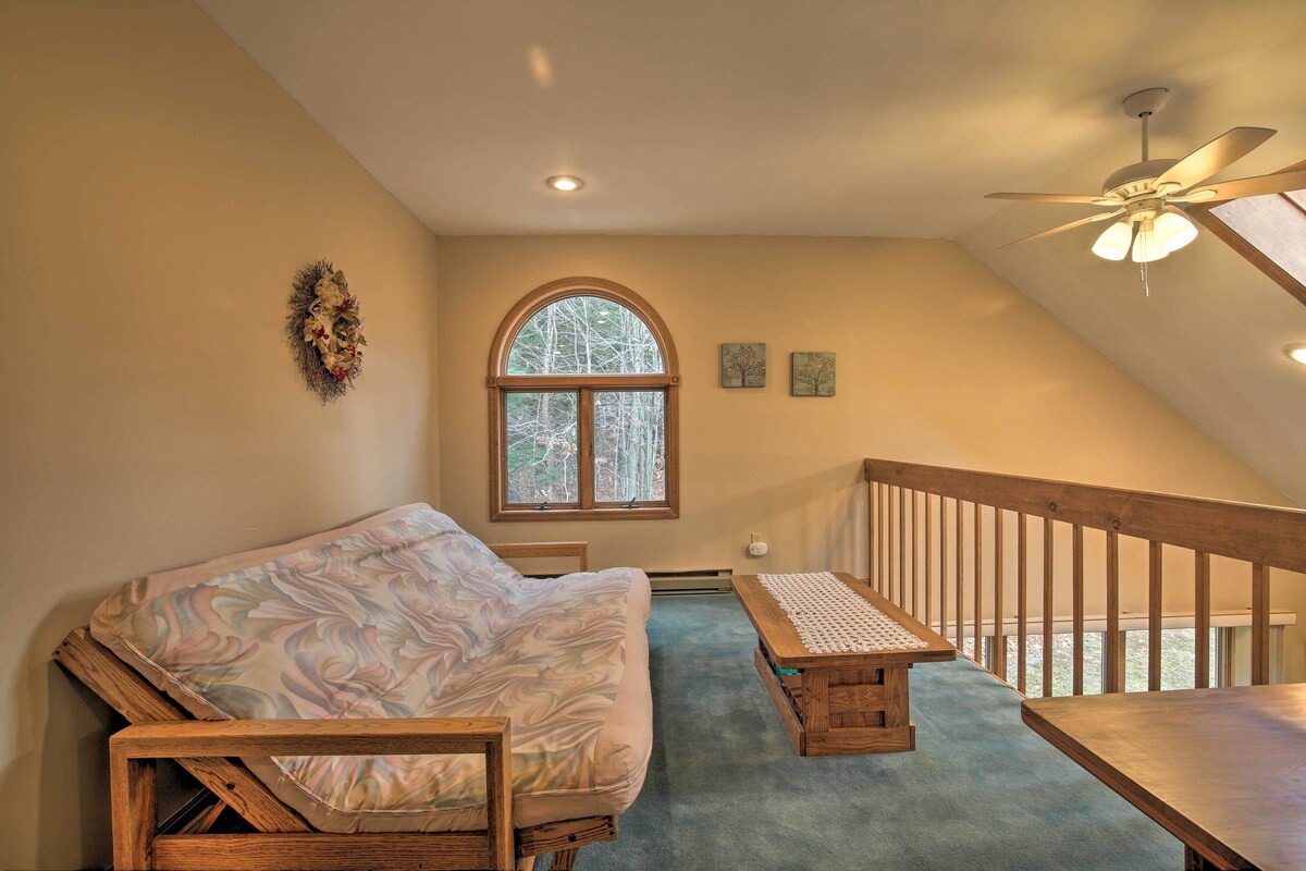 Elka Park Townhome w/ Views ~ 5 Mi to Skiing!