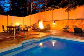Outdoor Pool / Fire Pit/ Common Area