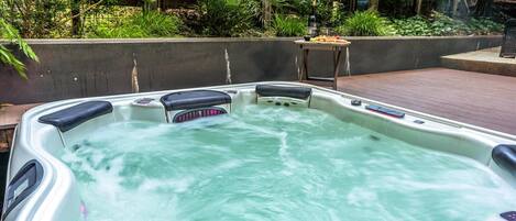 Let the city melt away in the faaabulous Hot Tub!