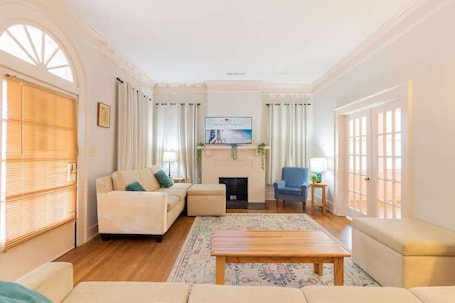 Comfortable Living Area