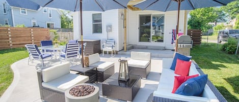 Great outdoor lounging space for the whole group