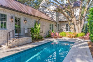 Pool side retreat