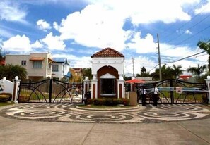Gated Community. 24-hour security