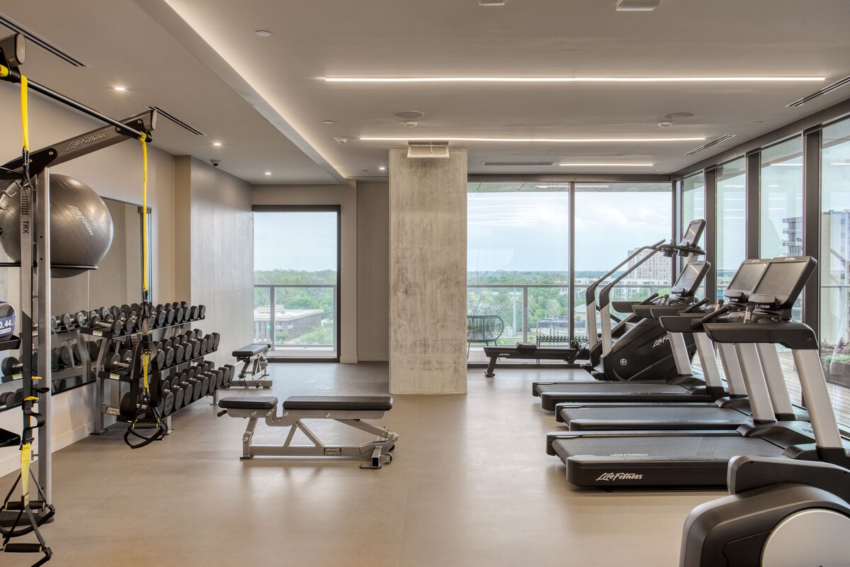 Vice by AvantStay | Brand New Condo Room in Austin w/ Amazing Amenities!