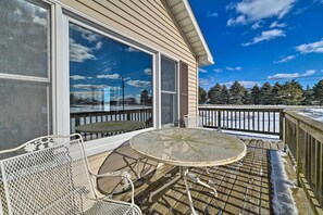 Private Deck | Outdoor Dining Area