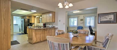 Apache Junction Vacation Rental | 2BR | 2BA | Step-Free Access | 1,240 Sq Ft