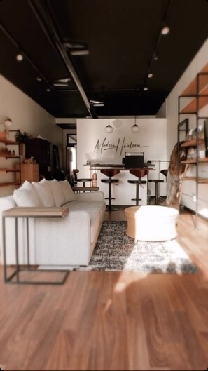 Once a liquor store, floral shop, clothing shop, eye doc, hair salon - now this