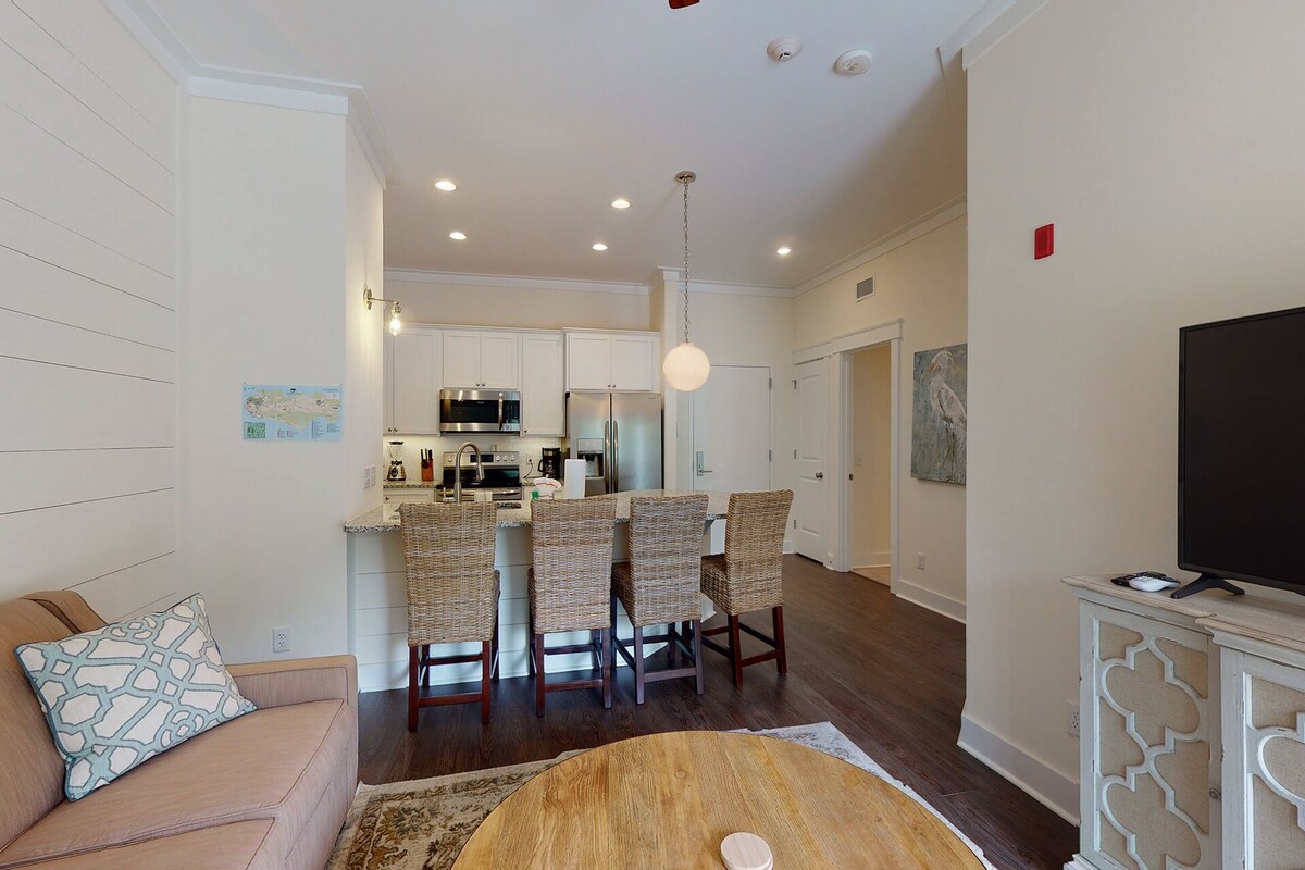 Village-Area Condo w/ Pool Unit 2106 First Floor