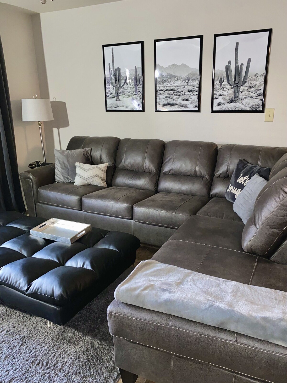 2 bed 2 bath near Tempe Marketplace with lots of bars, dining and entertainment!