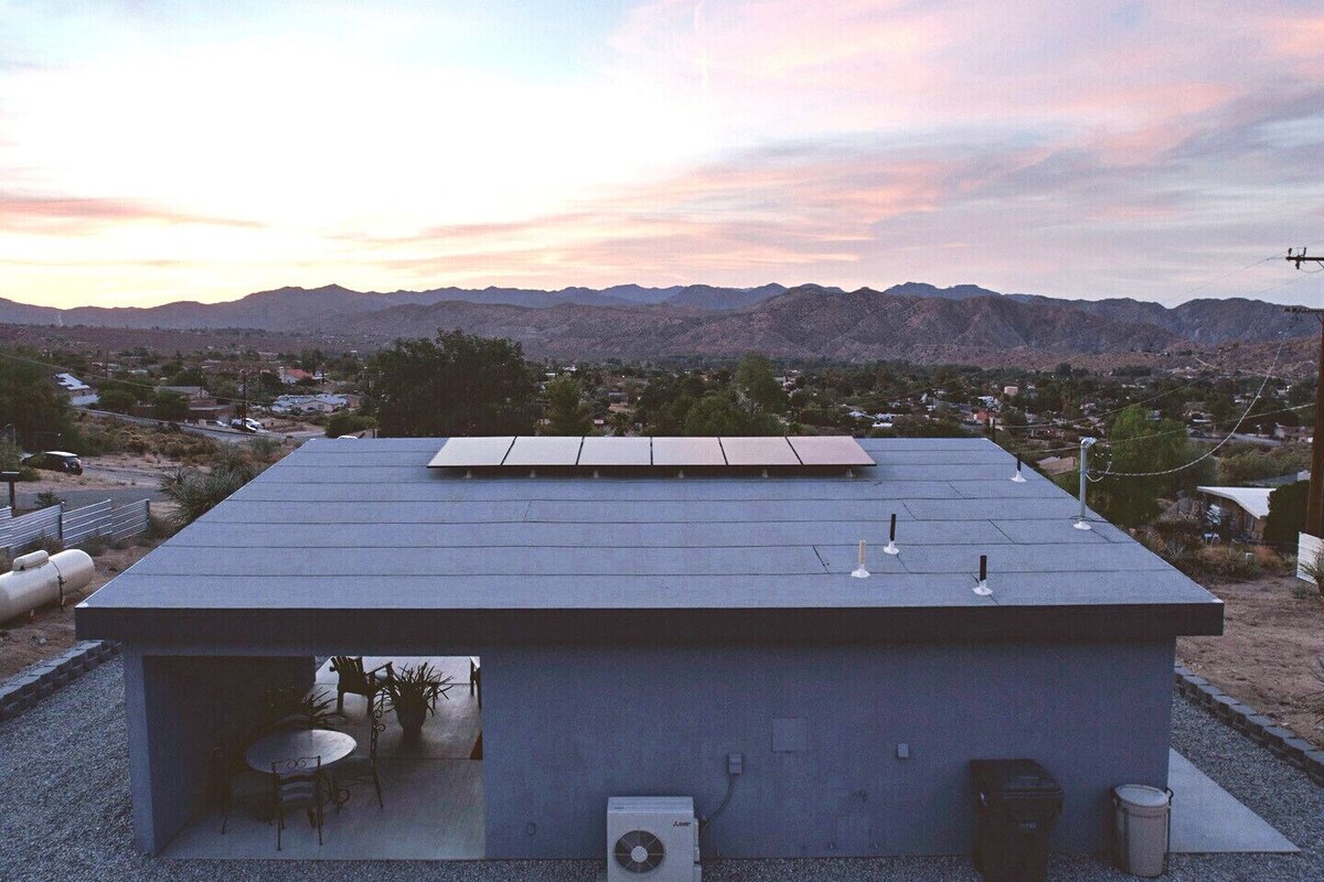 Casa de Azul – Modern Desert Retreat w/MTN VIEWS