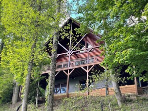 03 Front exterior