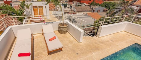 Balcony / Terrace,Pool view