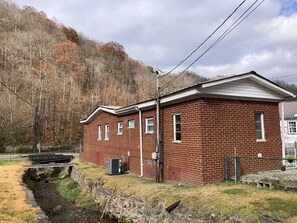 House creekside
