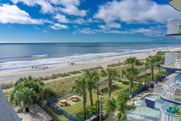 Beautiful Oceanfront 2 Bedroom Condo