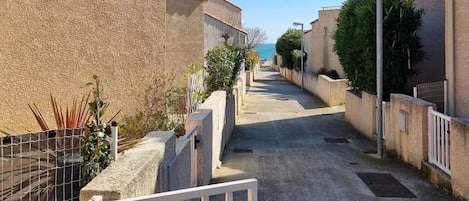 Vue Ă la sortie de la villa