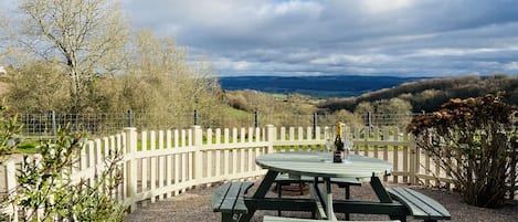 Beautiful views of the rolling countryside from the private, enclosed garden.