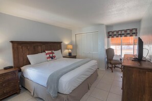 Main Bedroom (King)