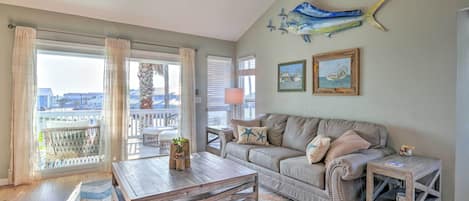 Rockport Vacation Rental | 2BR | 2BA | 1,100 Sq Ft | Stairs Required