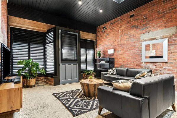 Living & entertainment space