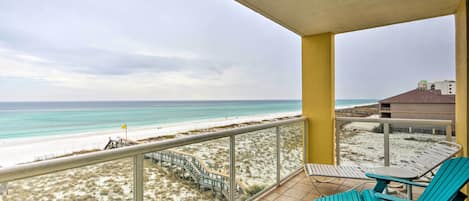 Navarre Vacation Rental | 3BR | 3BA | 1,824 Sq Ft | Step-Free Access