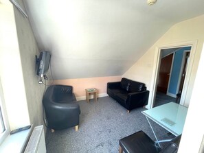 Flat 17 Holiday Apartment - Lounge/diner