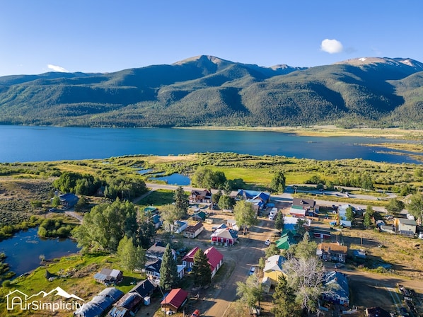 Welcome to Twin Lakes–where the Rocky Mountain magic meets lakeside charm.
