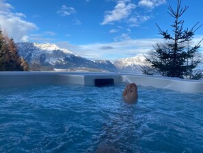 Bain à remous extérieur