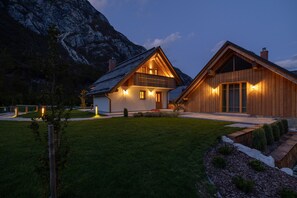 Alpine SPA Chalet 